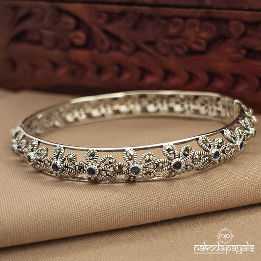 Pretty Flower Marcasite Openable Kada (St4128)