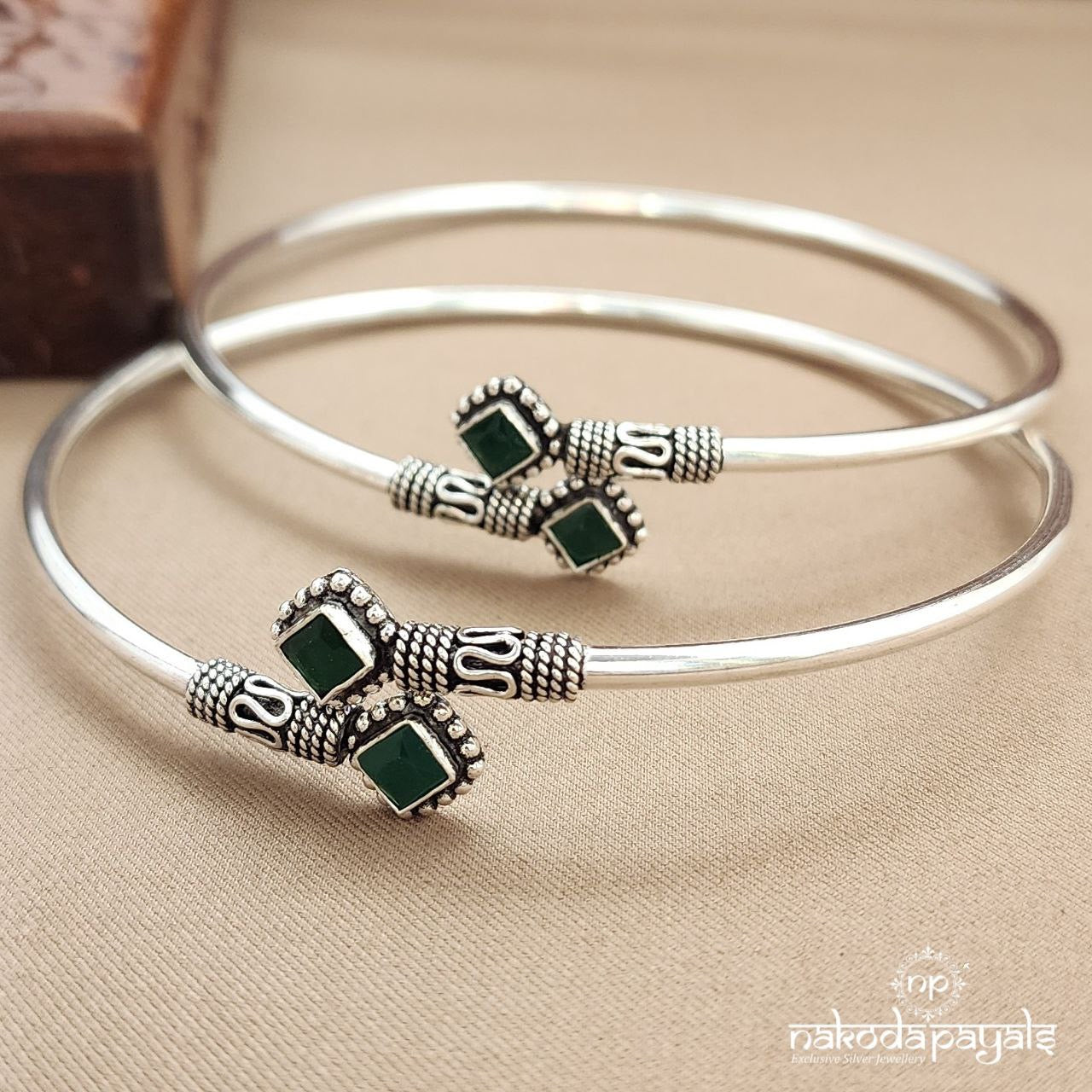 Cubical Green Cut Stone Ankle Kada Pair (A2311)