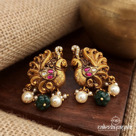 Enchanting Detail Pearl Drops Earrings (Ge9591)