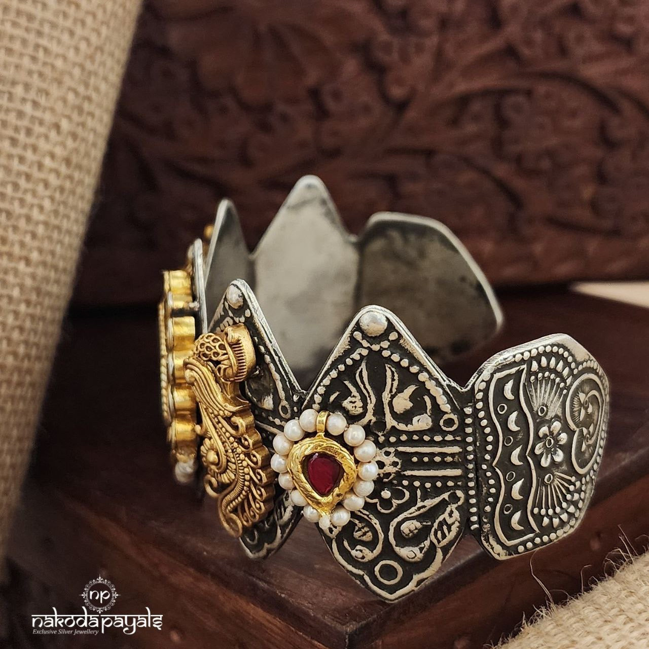 Heritage Twin Peacock Dual Tone Adjustable Kundan Kada (K6011)