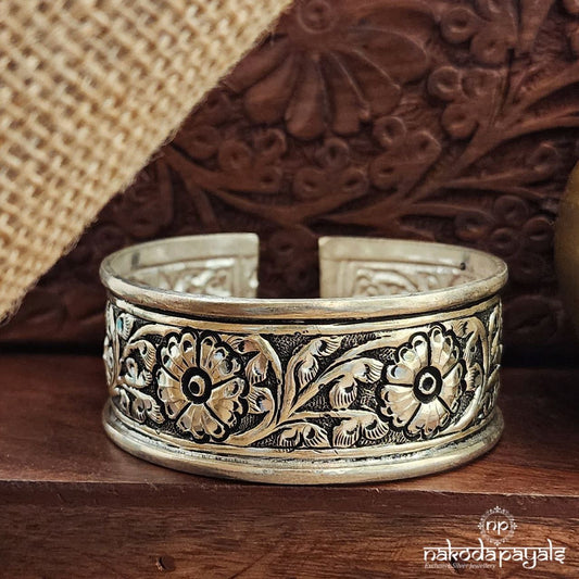 Elegant Floral Chitai Adjustable Cuff Kada (K6032)