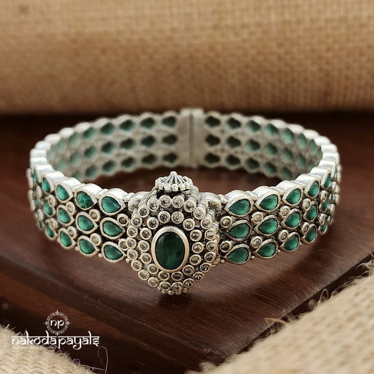 Graceful Green Openable Screw Kada (K6034)