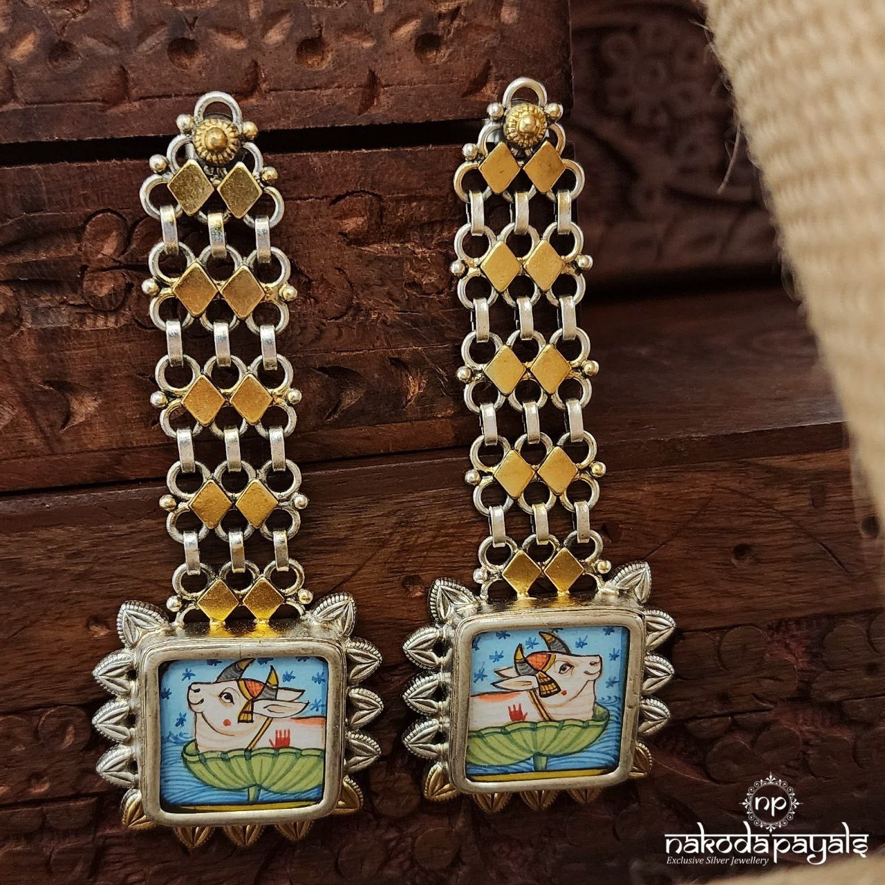 Square Drop Hand Painted Dual Tone Earrings (Dt1357)