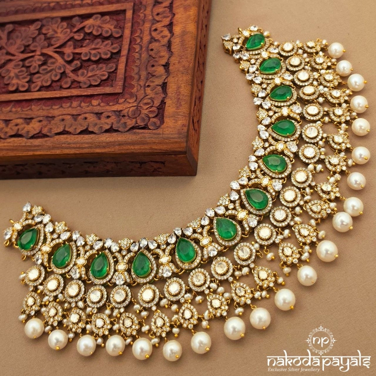 Royale Emerald Moissanite Neckpiece With Earrings (Gn10791)