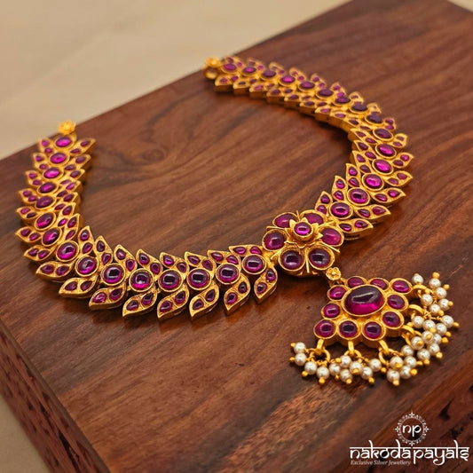 Elegant Floral Neckpiece (Gn10486)