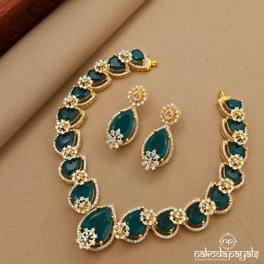 Stunning Emerald Neckpiece With Earrings (Gn10212)