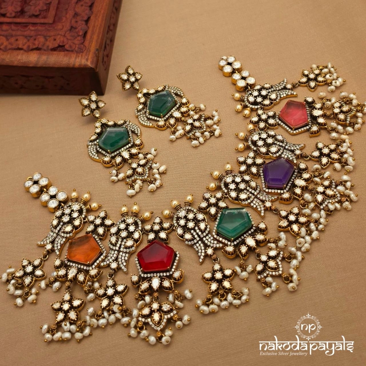 Pancharatna Pearly Neckpiece With Earrings (Gn10342)