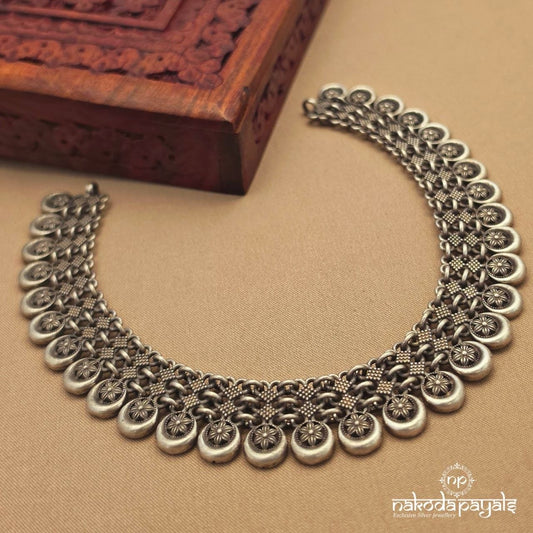 Floral Cutsy Oxidised Neckpiece (N11779)