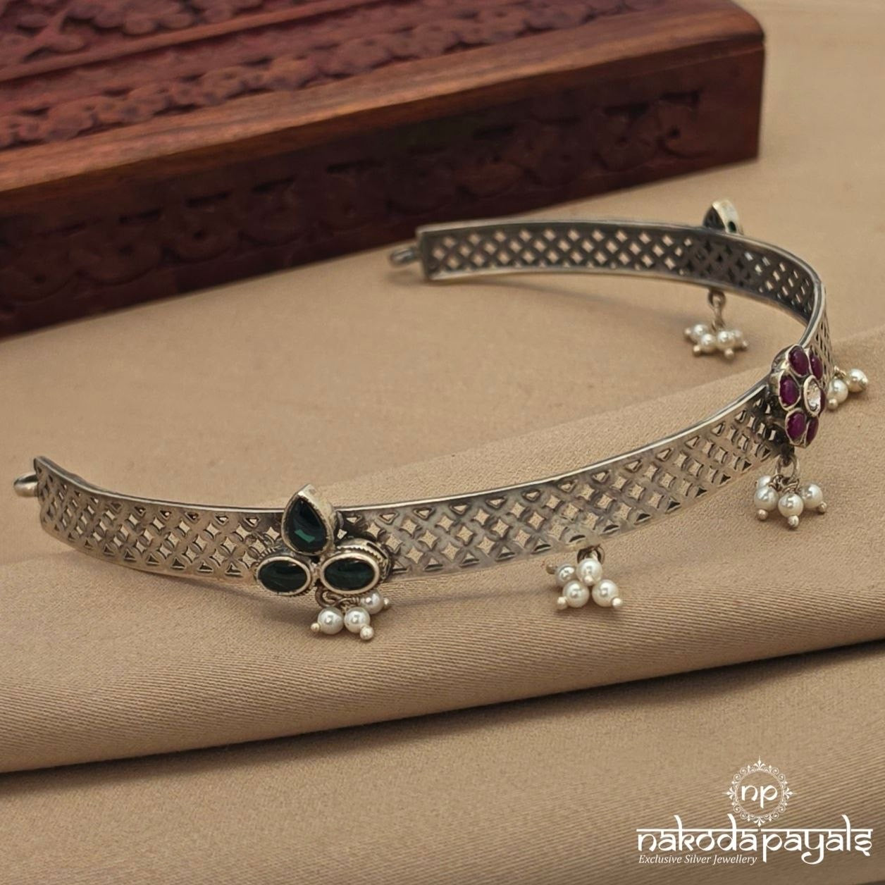 Floral Pearl Drops Hasli (N11845)