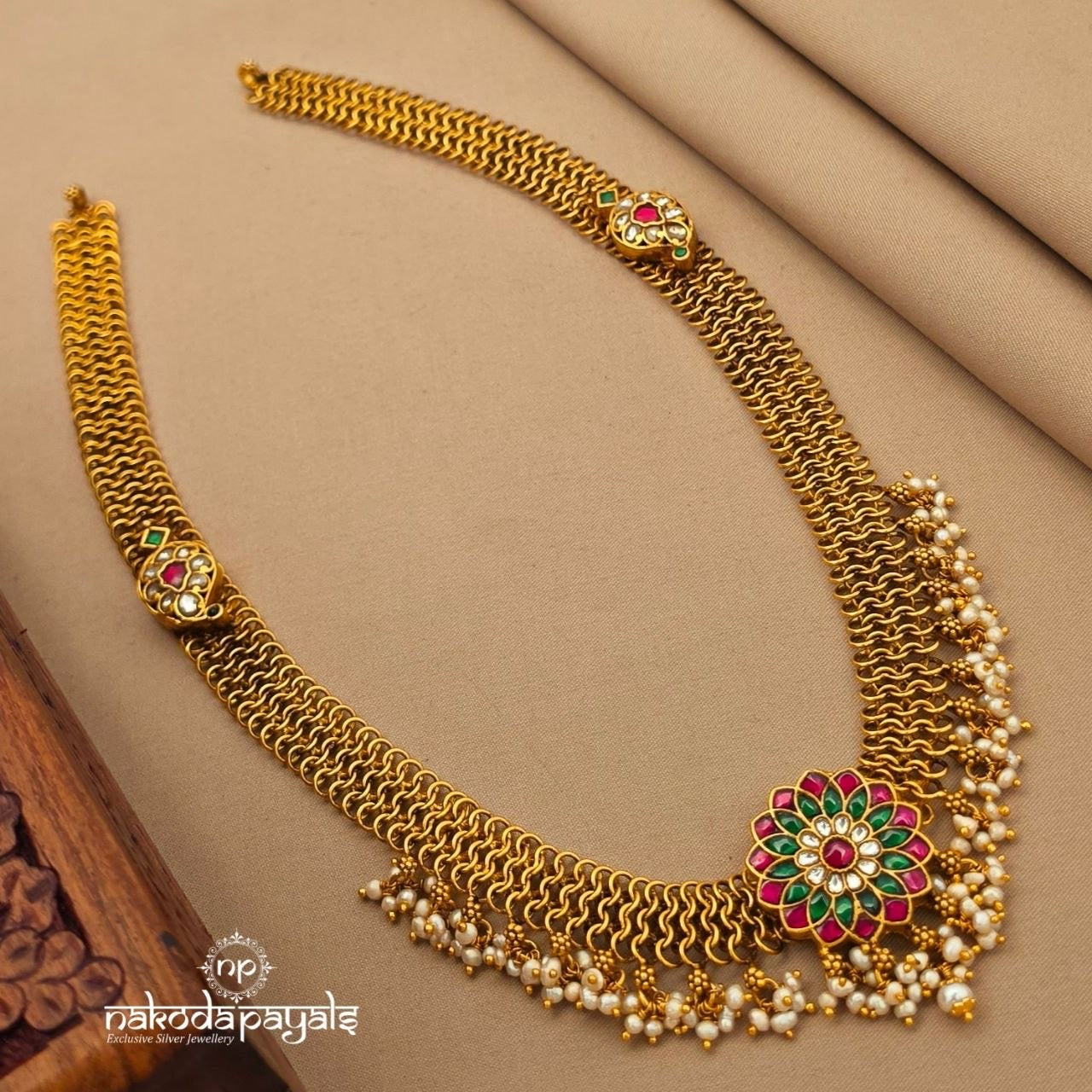 Floral Pearl Drops Kundan Neckpiece (Gn10765)