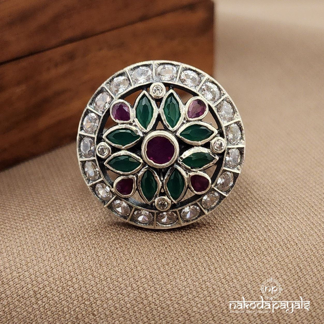 Graceful Green Leafy Finger Ring (F2823)