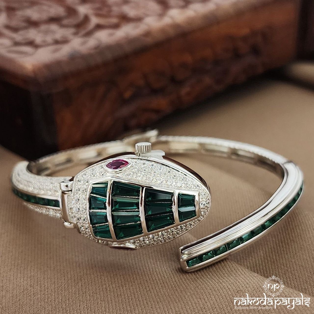 Green Enigma Bracelet Watch (W0252)