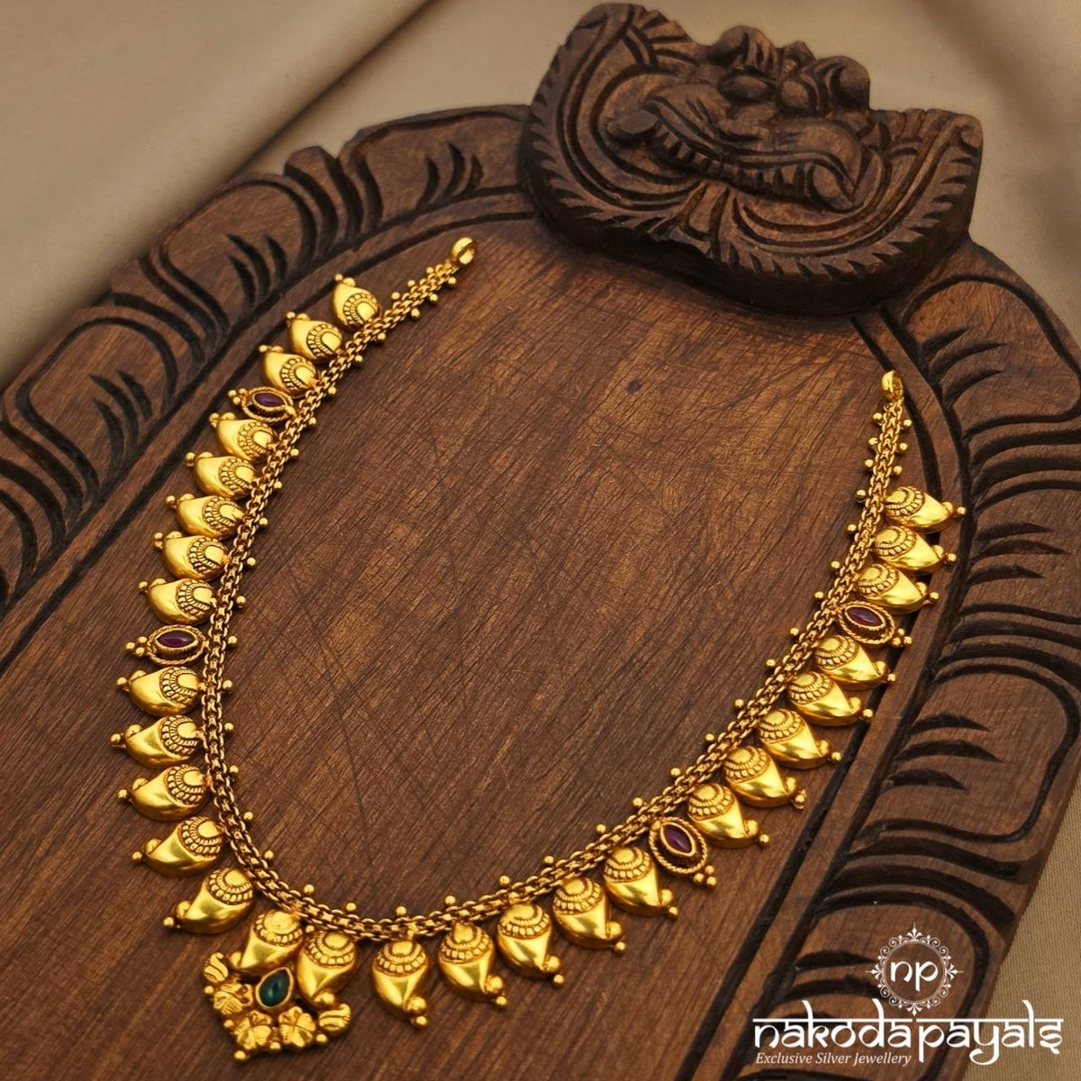 Green Leafy Neckpiece (Gn10998)