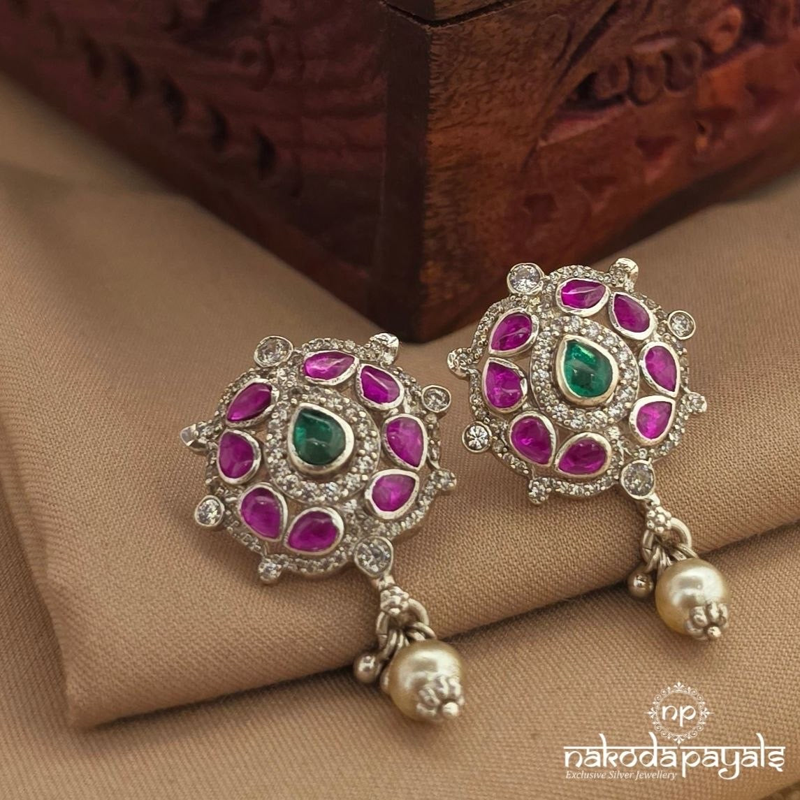 Gorgeous Pearl Drop Earrings (S4219)
