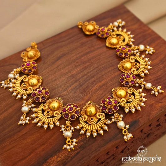 Half Moon Floral Neckpiece (Gn10479)