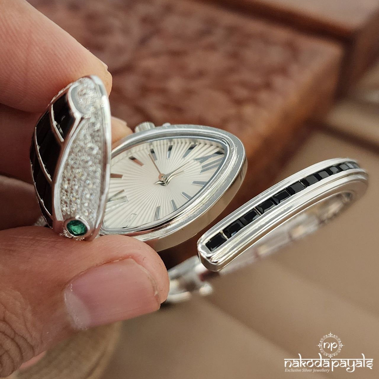 Black Venom Bracelet Watch (W0254)