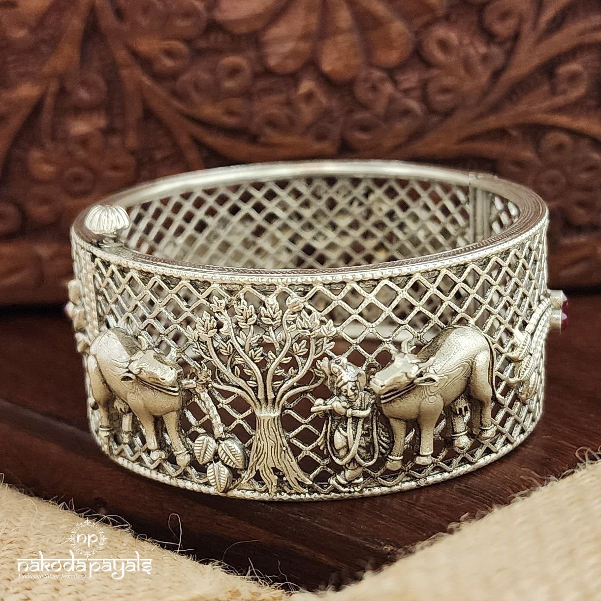 Cow Textured Openable Screw Kada (K6036)