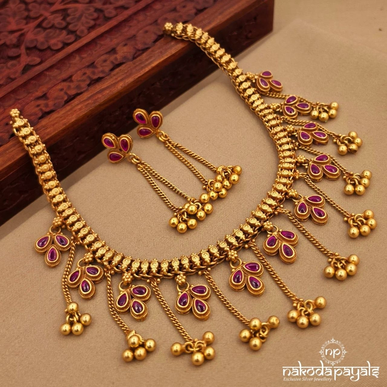 Elegant Ball Drops Neckpiece With Earrings (Gn10307)