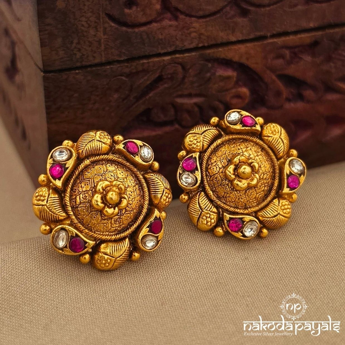 Floral Kundan Studs (Ge11251)