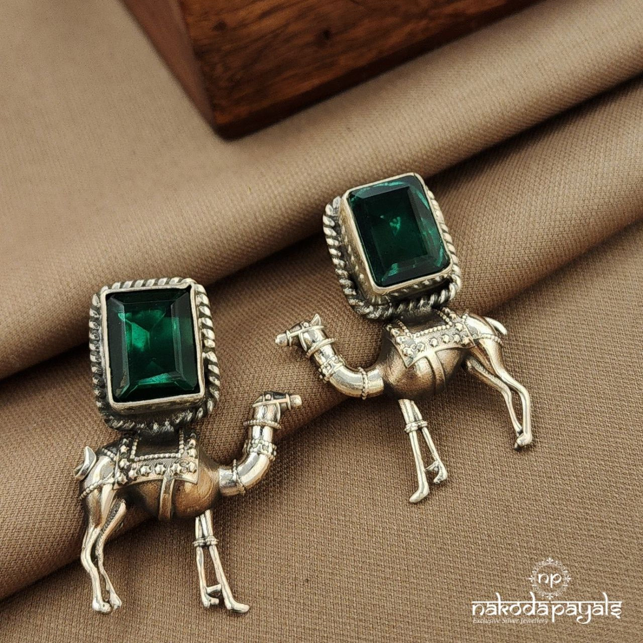 Rectangular Green Camel Studs (S3867)