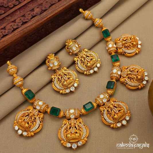 Divine Emerald Moissanite Neckpiece With Earrings (Gn10413)