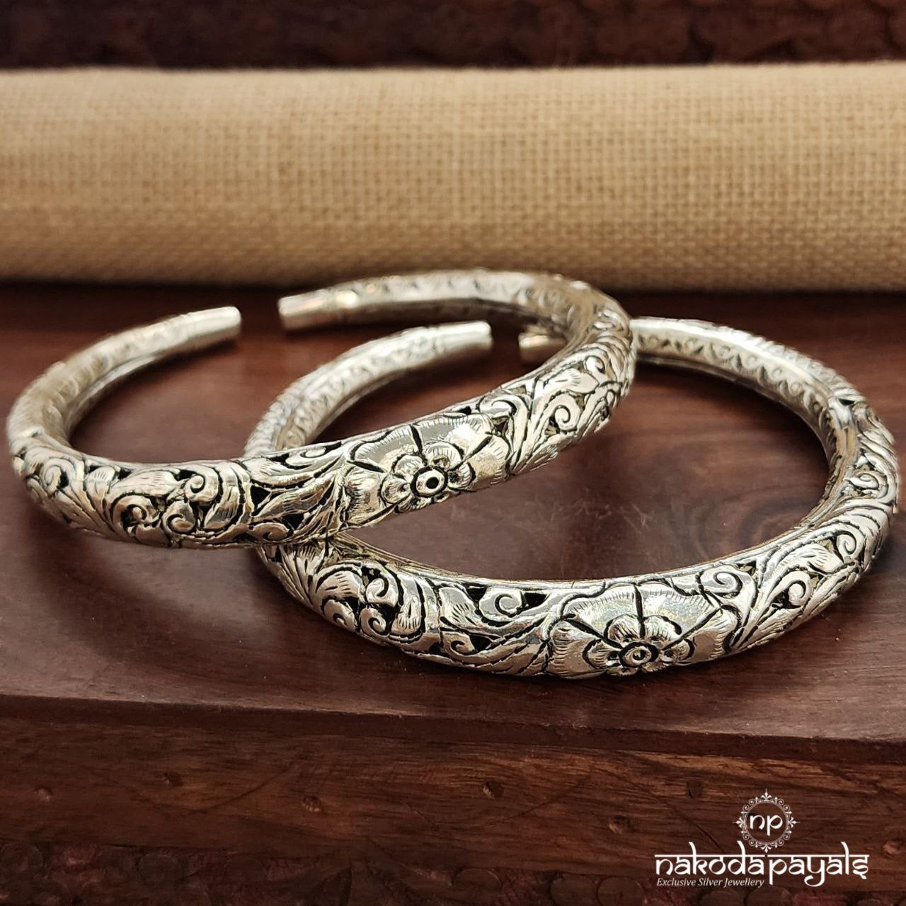 Floral Chitai Work Openable Ankle Kada Pair (A2305)