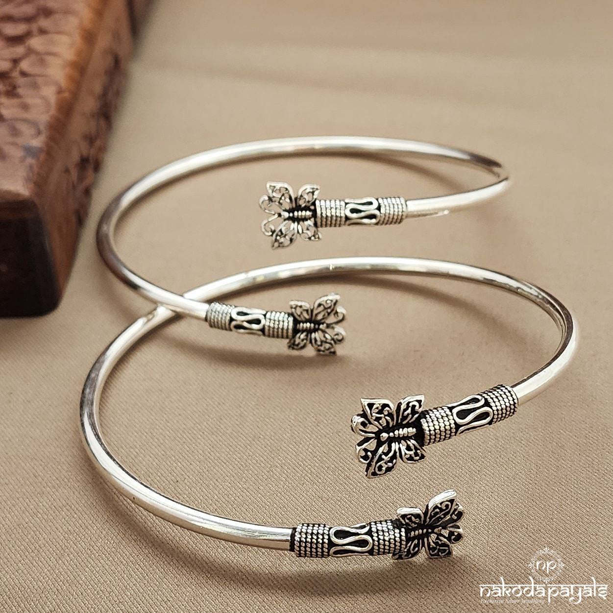 Butterfly Ankle Kada Pair (A2314)