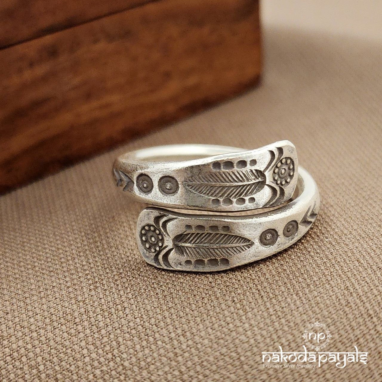 Heritage Finger Ring (F2824)
