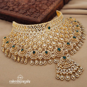 Grandeur Glitzy Choker With Earrings (Gn7230)