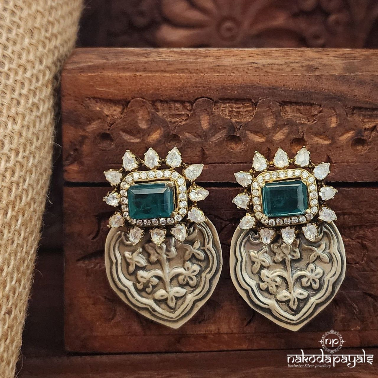 Grand Green Moissanite Dual Tone Earrings (Dt1351)