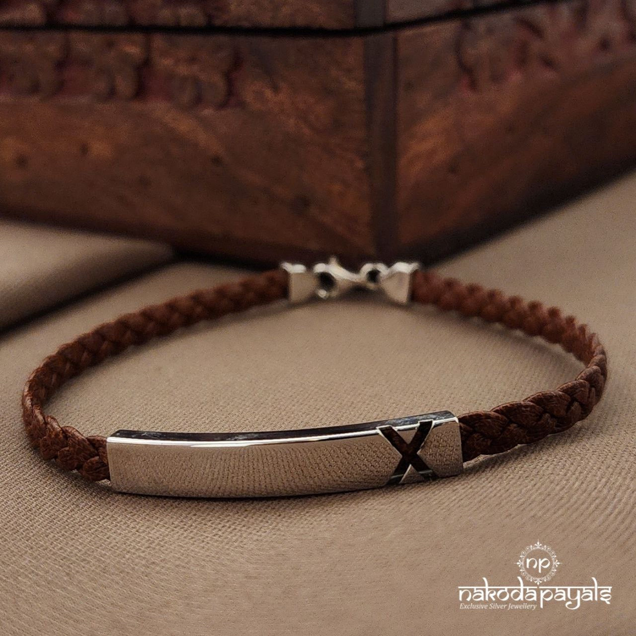 Brown Braided Men’s Bracelet (Mc1103)