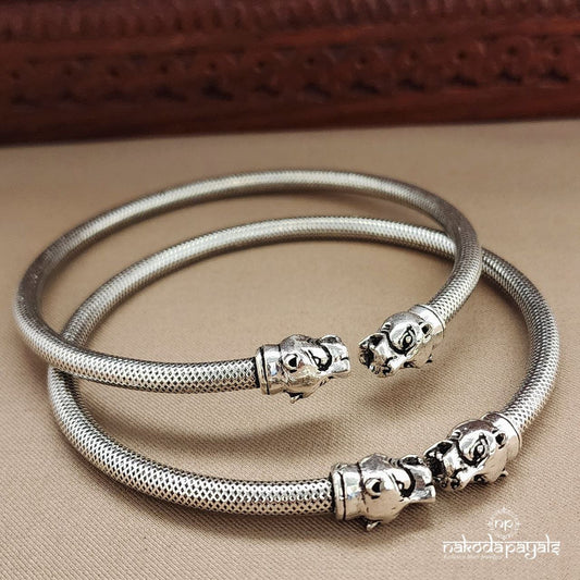 Tiger Openable Ankle Kada Pair (A2302)