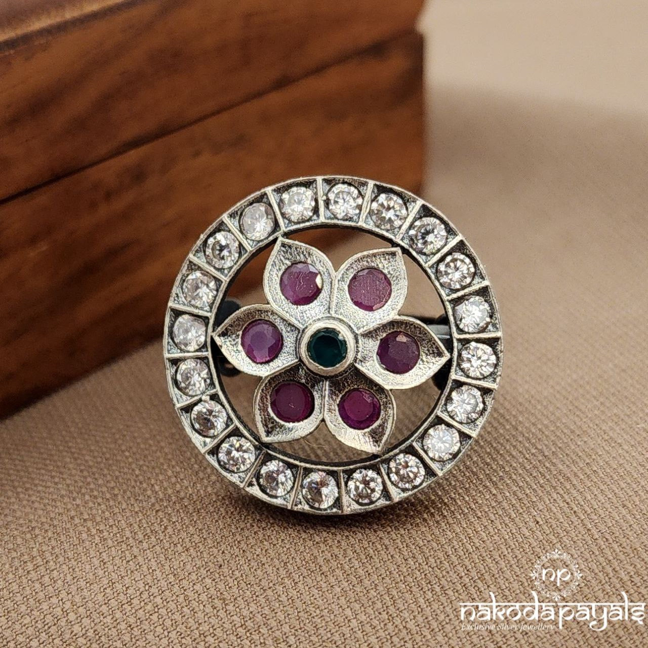 Elegant Flower Finger Ring (F2814)