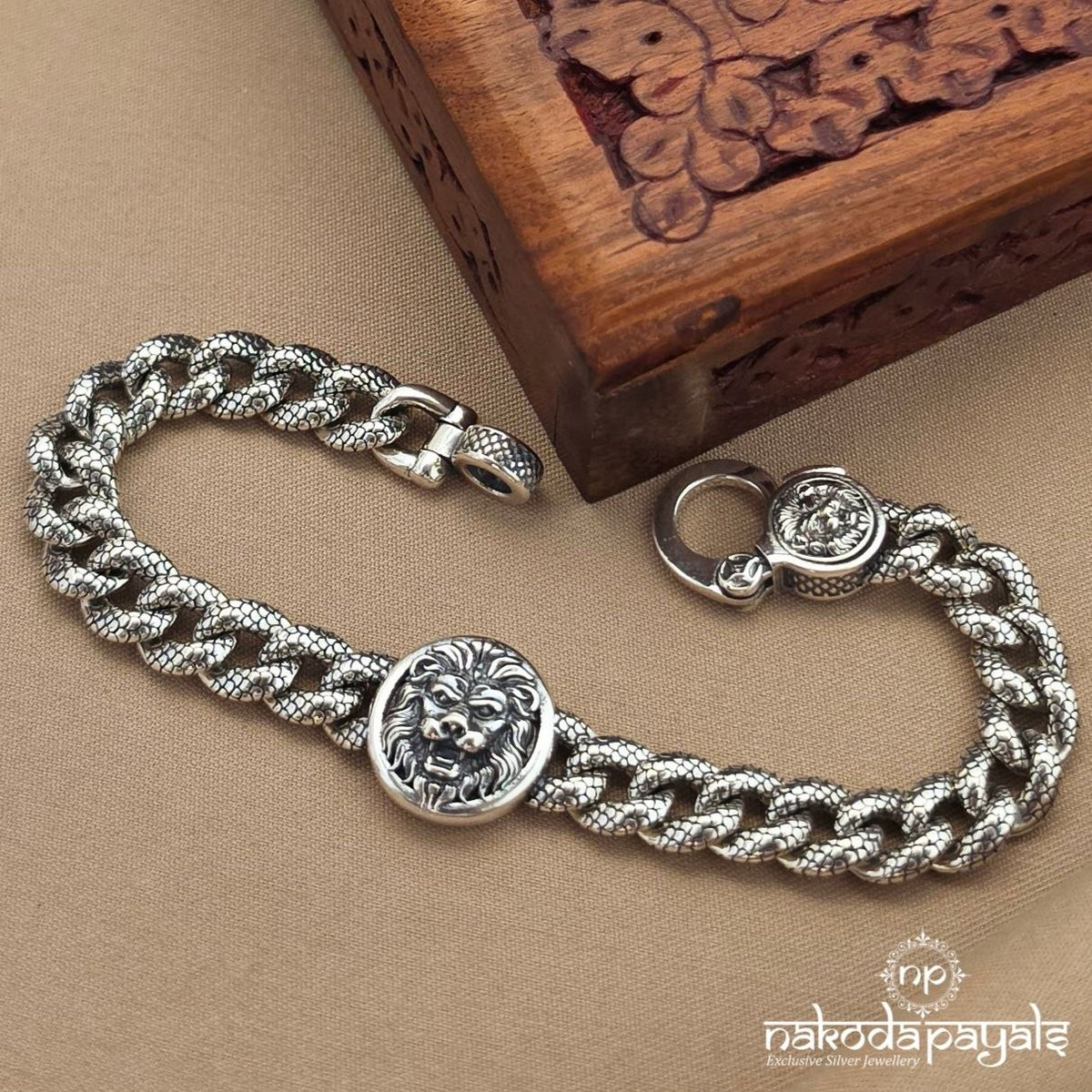 Lion Men's Bracelet (Mc1188)
