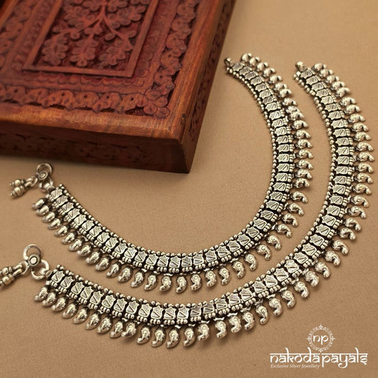 Elegant Mango Drop Anklets (A6957)