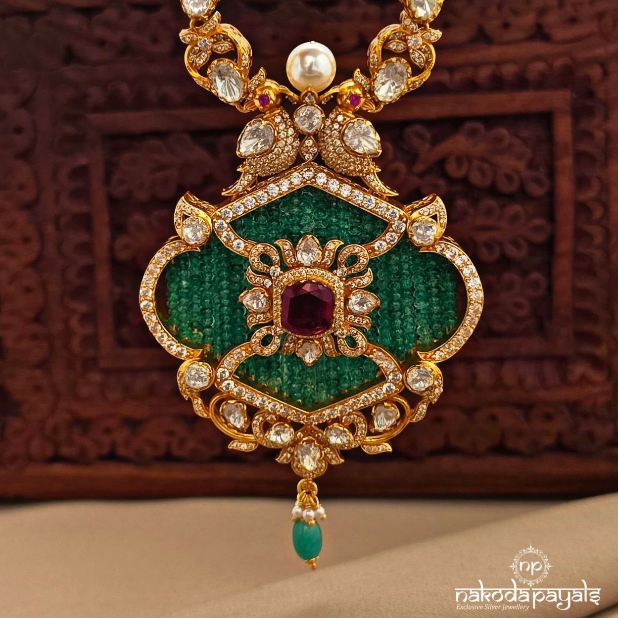 Stunning Emerald Ruby Moissanite Neckpiece With Earrings (Gn10424)