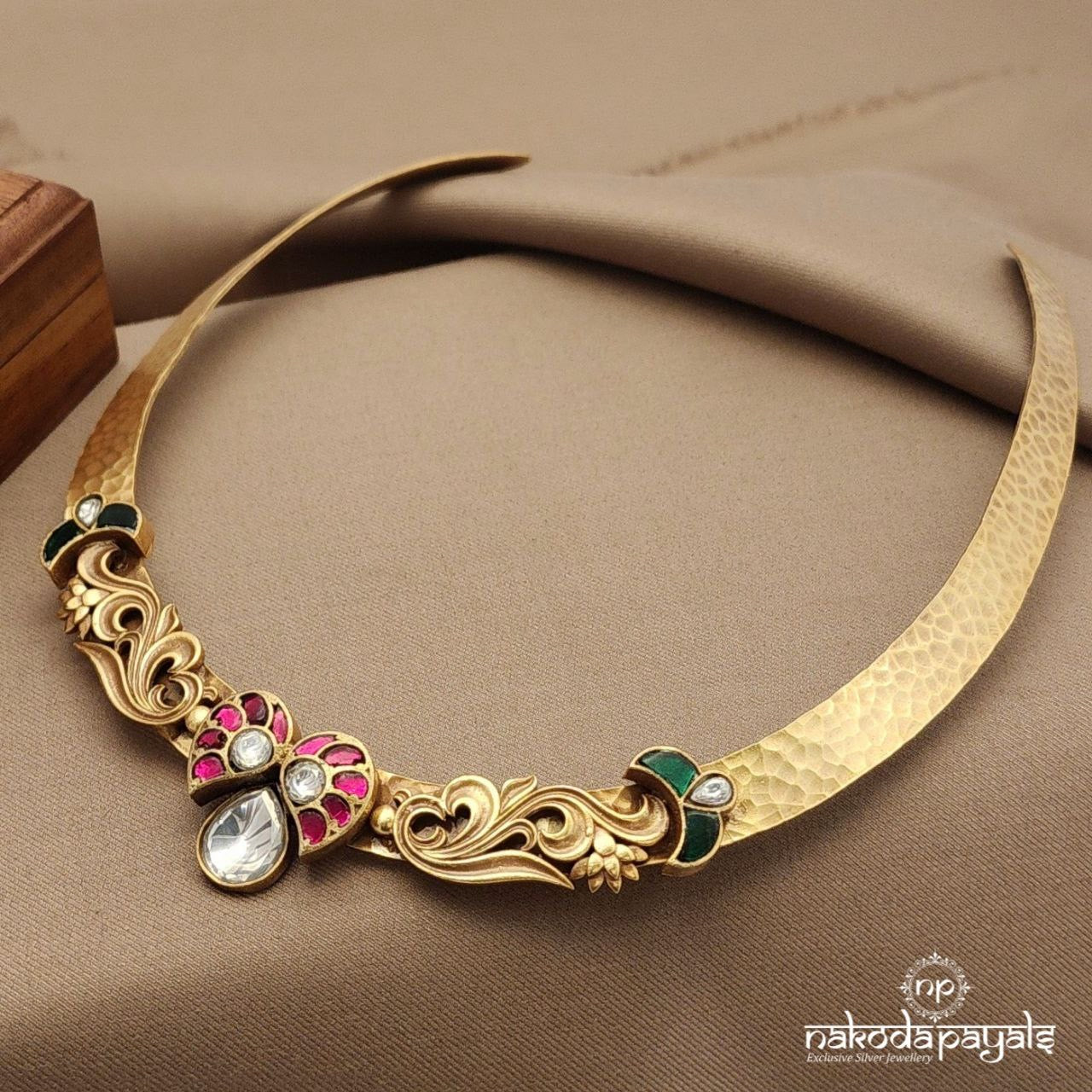 Multicoloured Kundan Hasli (Gn9240)