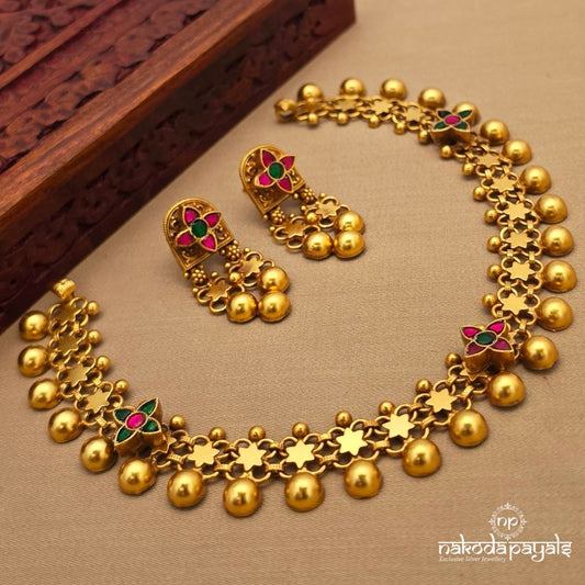 Kundan Exquisite Neckpiece With Earrings (Gn10327)