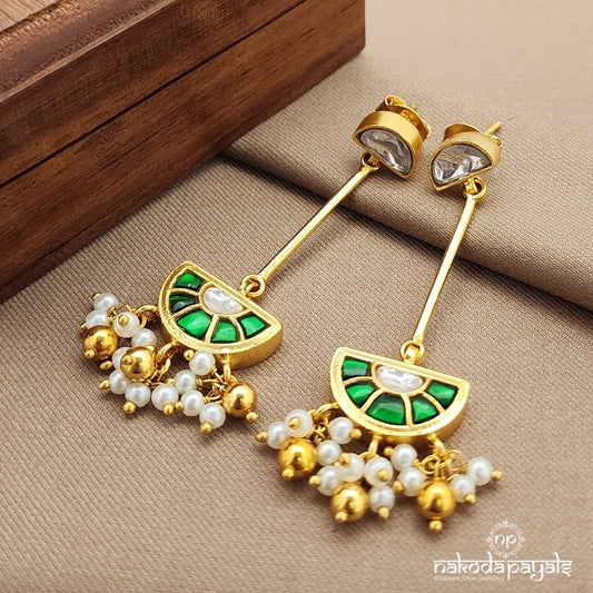 Green Half Moon Pearl Drops Kundan Earrings (Ge9704)