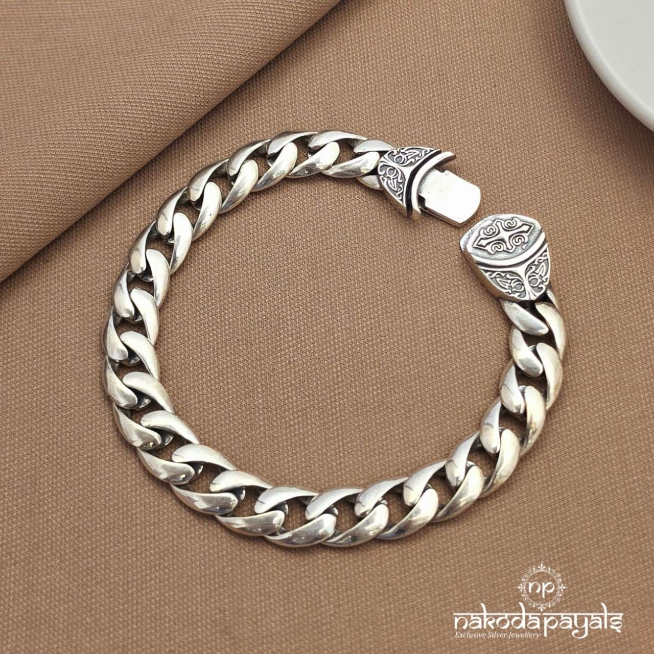 Bold Linked Men’s Bracelet (Mc1133)