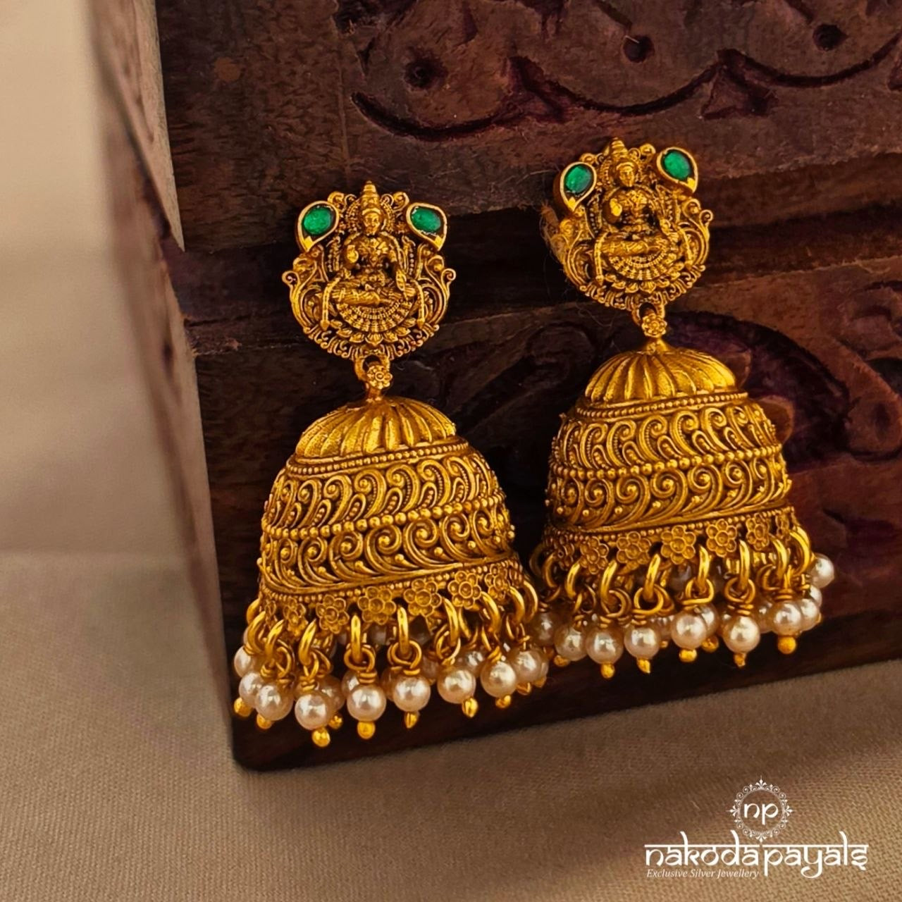 Elegant Pearl Drops Jhumka (Ge11353)