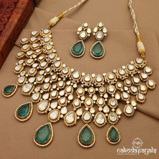 Stunning Emerald Moissanite Neckpiece With Earrings (Gn10228)