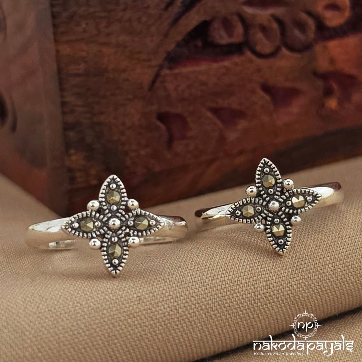 Gorgeous Marcasite Toerings (T4930)