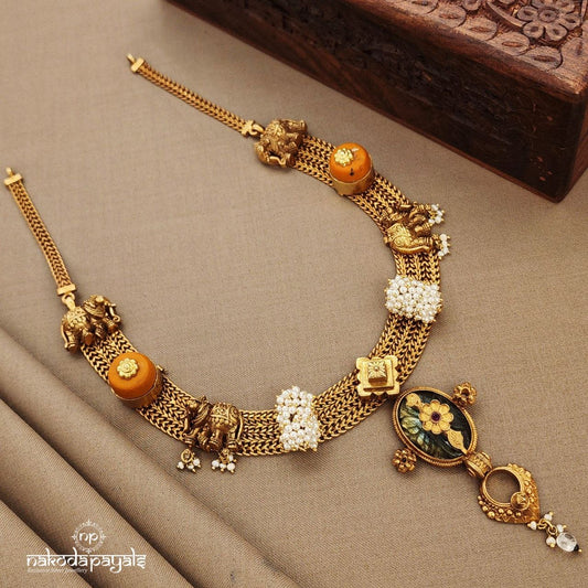 Coral Elephant Neckpiece (Gn9149)