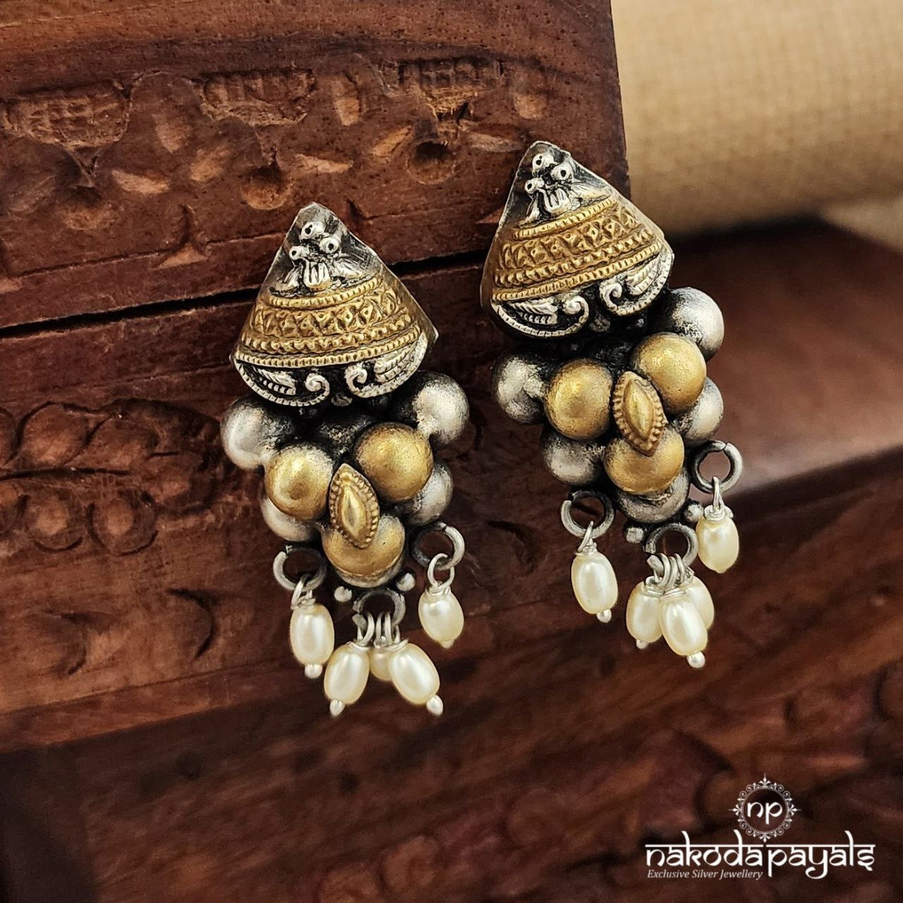 Ball Pearl Drops Dual Tone Earrings (Dt1392)