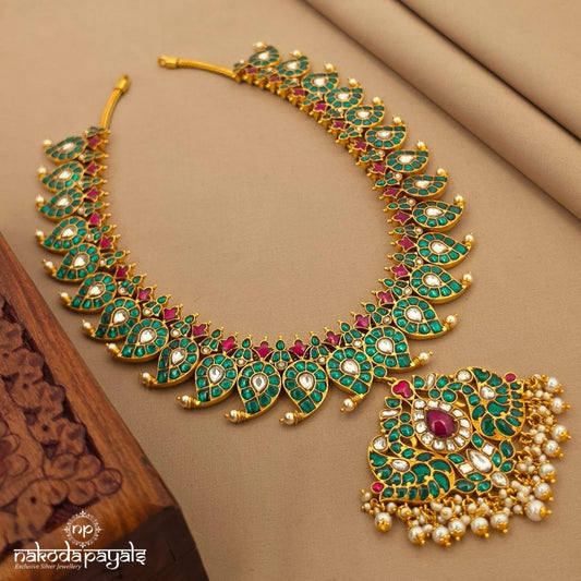 Graceful Green Mango Neckpiece (Gn10725)