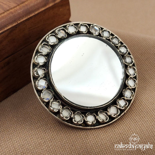 Antique Glass Shield Finger Ring (F2798)