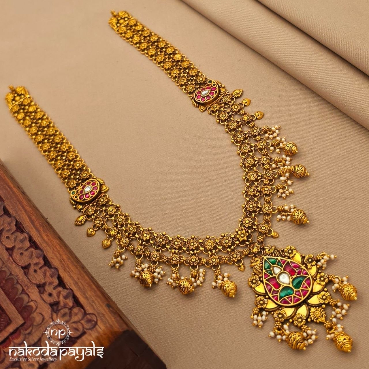 Gorgeous Leafy Kundan Neckpiece (Gn10771)