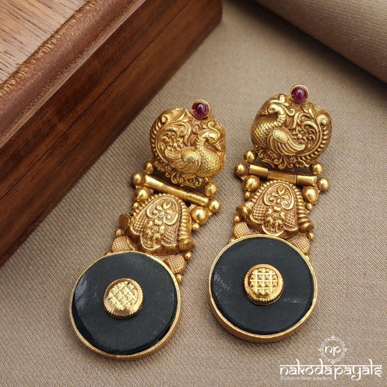Black Onyx Peacock Earrings (Ge9745)
