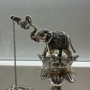 Beautifully crafted elephant lamp (Aa0608)